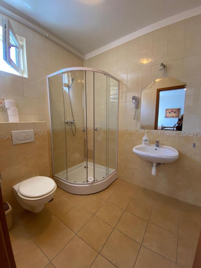 Appartamento Gabi Lux Apartman Hajdúszoboszló Esterno foto